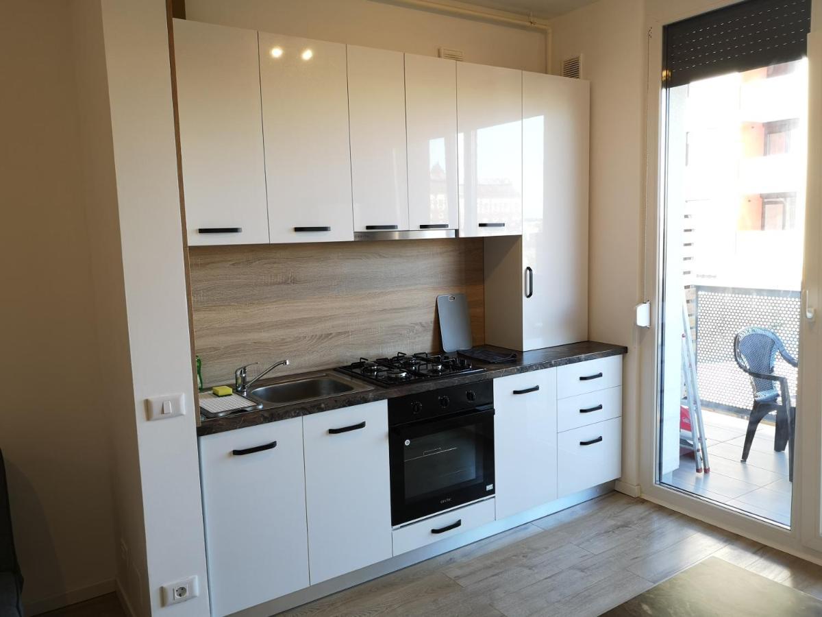 Ared-Atrium Mall Chrysflatty3 Premium Apartment 60Mp Арад Екстер'єр фото