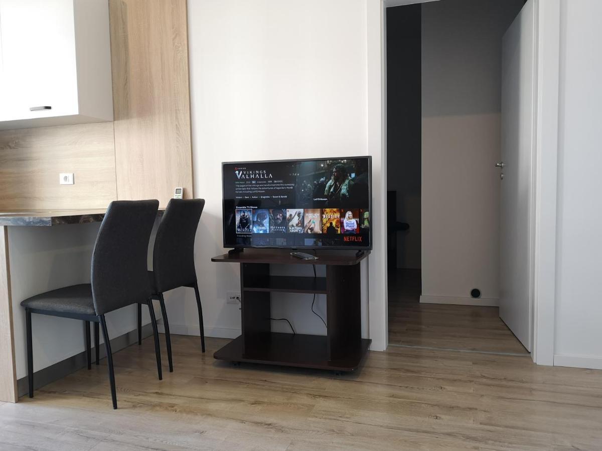 Ared-Atrium Mall Chrysflatty3 Premium Apartment 60Mp Арад Екстер'єр фото