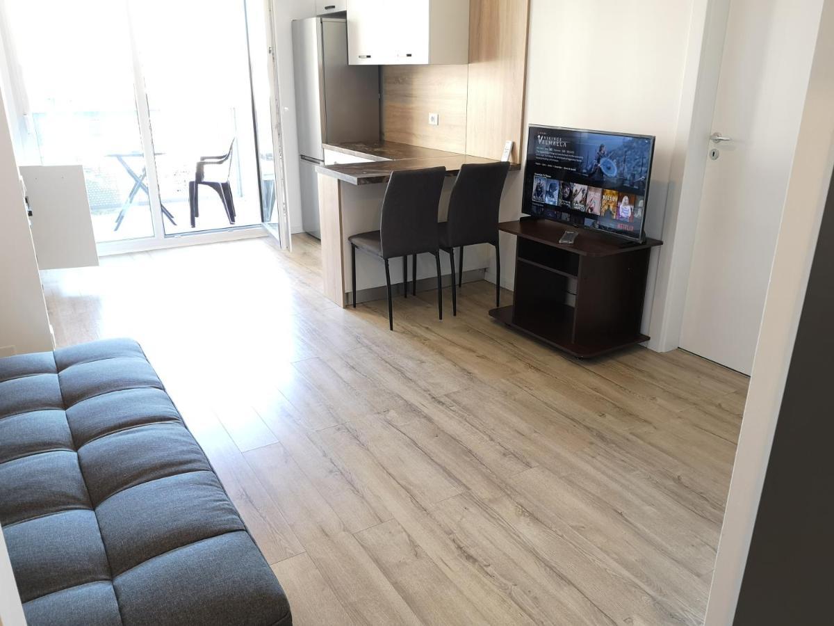 Ared-Atrium Mall Chrysflatty3 Premium Apartment 60Mp Арад Екстер'єр фото