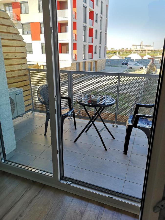 Ared-Atrium Mall Chrysflatty3 Premium Apartment 60Mp Арад Екстер'єр фото